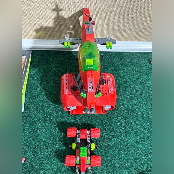 Lego - Picture 1 of 3